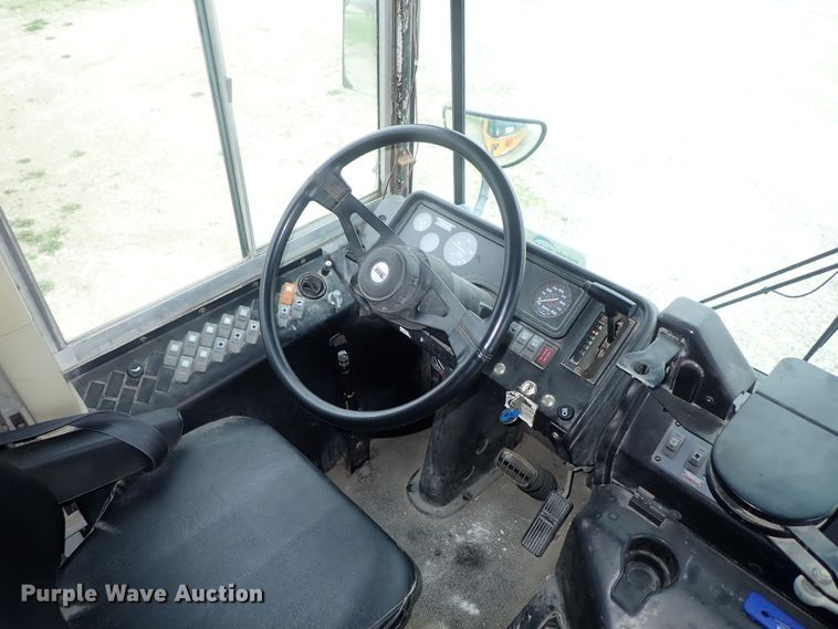 image for item DG3053 2003 Thomas Built Saf-T-Liner MVP EF school bus