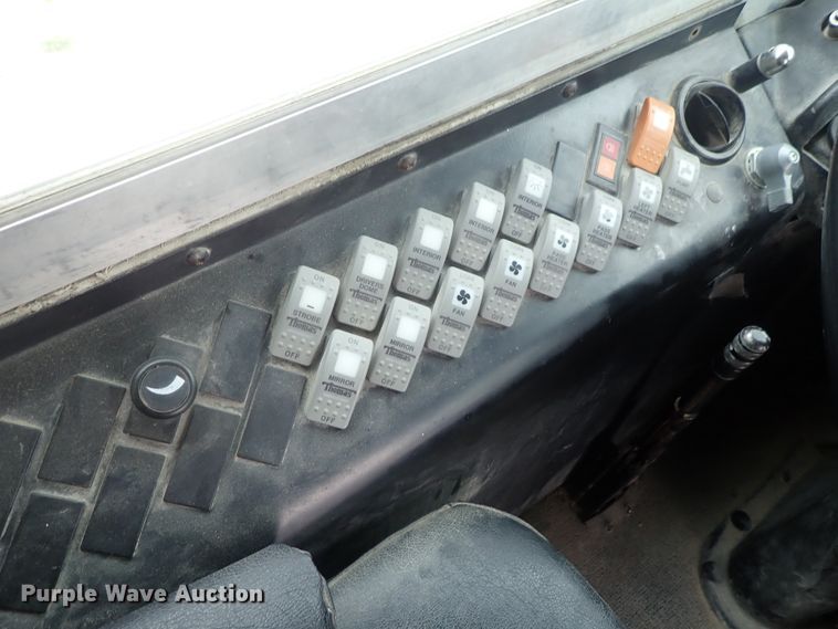 image for item DG3053 2003 Thomas Built Saf-T-Liner MVP EF school bus