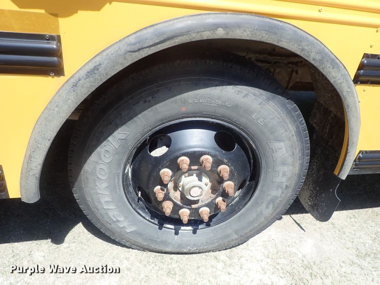 image for item DG3053 2003 Thomas Built Saf-T-Liner MVP EF school bus