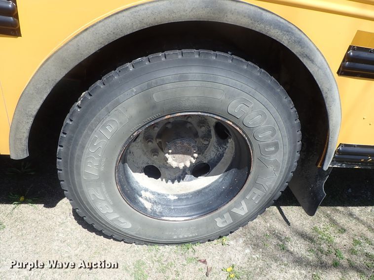 image for item DG3053 2003 Thomas Built Saf-T-Liner MVP EF school bus