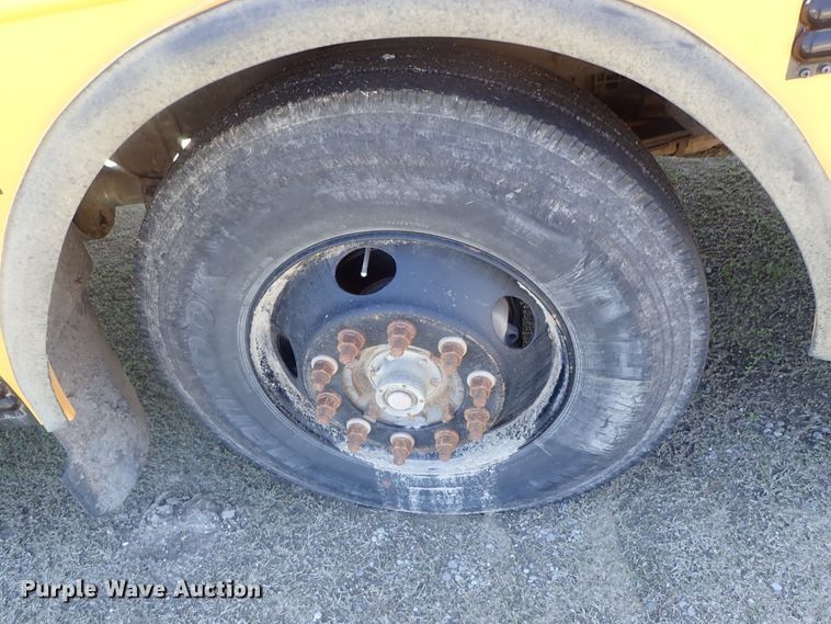 image for item DG3053 2003 Thomas Built Saf-T-Liner MVP EF school bus