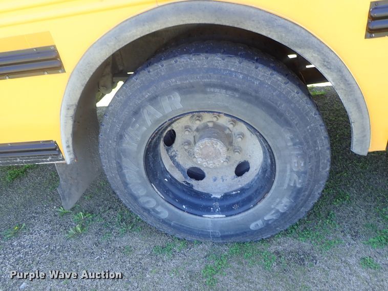 image for item DG3053 2003 Thomas Built Saf-T-Liner MVP EF school bus