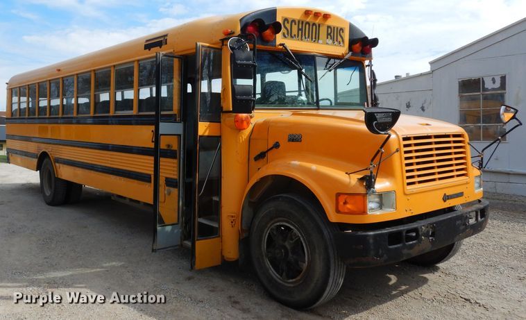 image for item DG6372 1995 International 3800 school bus