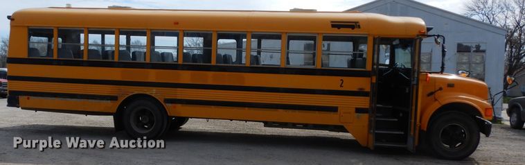 image for item DG6372 1995 International 3800 school bus