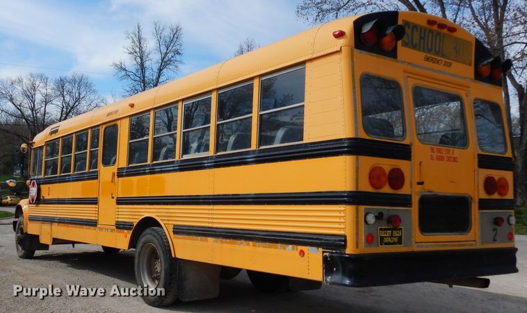 image for item DG6372 1995 International 3800 school bus
