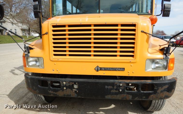 image for item DG6372 1995 International 3800 school bus