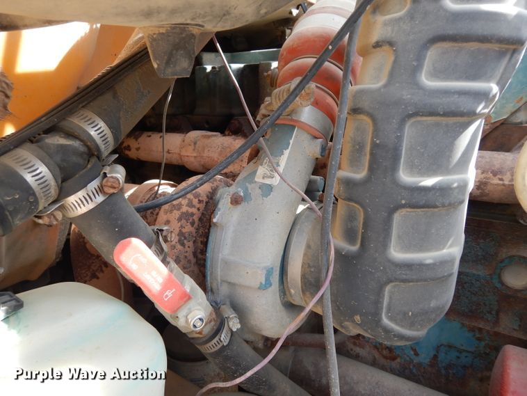 image for item DG6372 1995 International 3800 school bus