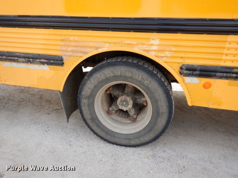 image for item DG6372 1995 International 3800 school bus