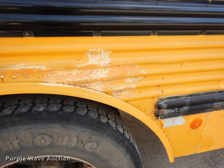 image for item DG6372 1995 International 3800 school bus