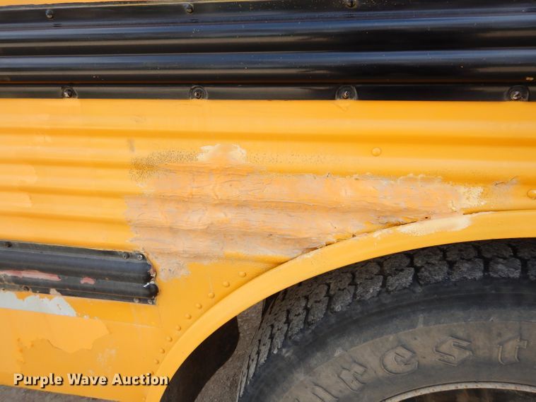 image for item DG6372 1995 International 3800 school bus