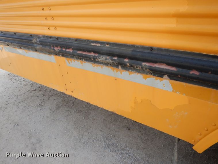 image for item DG6372 1995 International 3800 school bus
