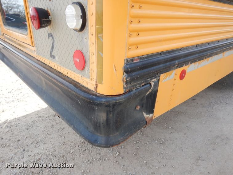 image for item DG6372 1995 International 3800 school bus