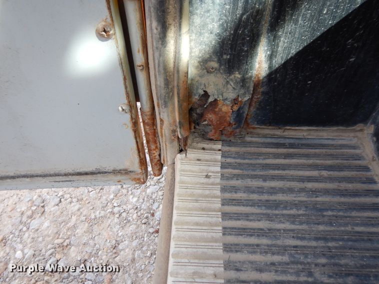 image for item DG6372 1995 International 3800 school bus