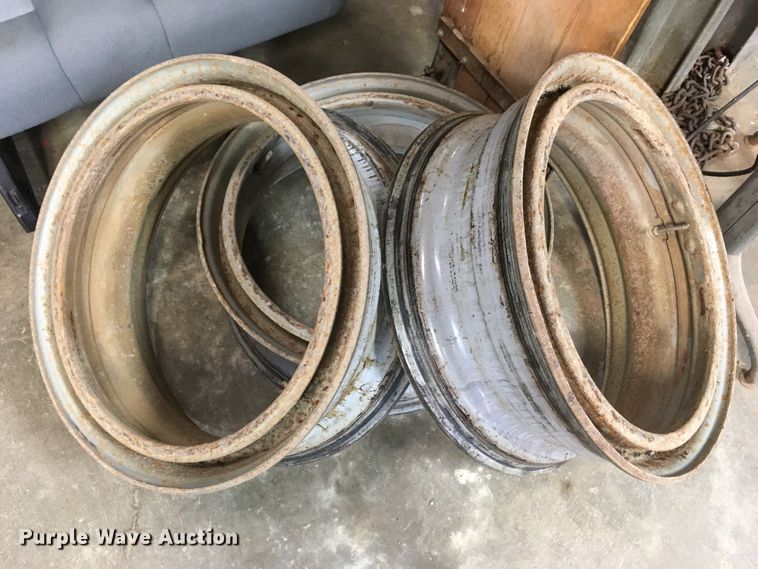 image for item DG6372 1995 International 3800 school bus