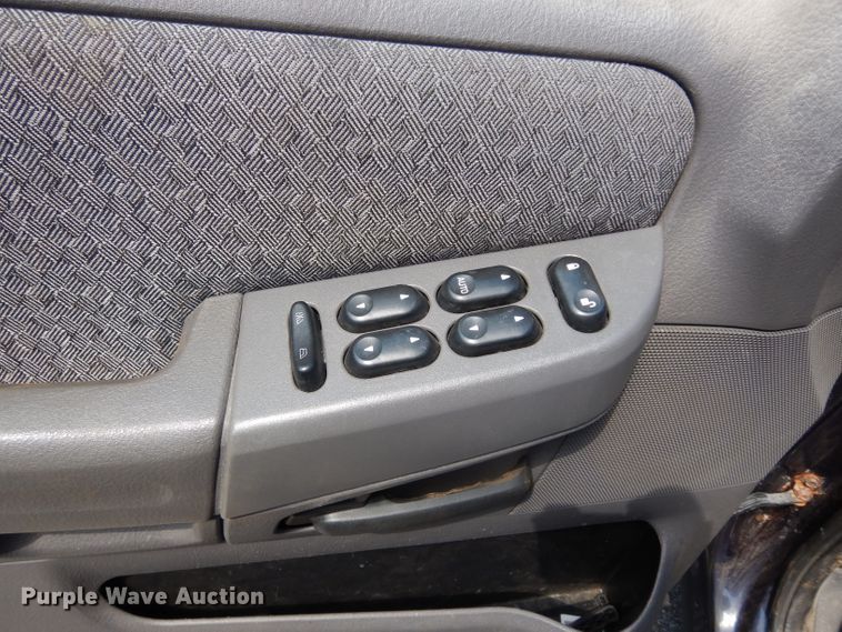 image for item DG6405 2002 Ford Explorer XLS  SUV