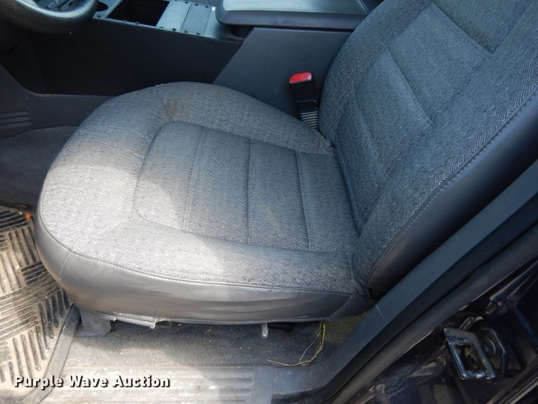 image for item DG6405 2002 Ford Explorer XLS  SUV