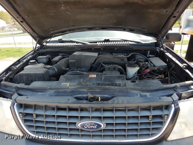 image for item DG6405 2002 Ford Explorer XLS  SUV