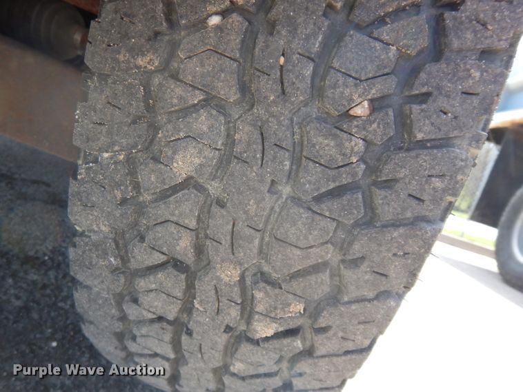 image for item DG6405 2002 Ford Explorer XLS  SUV