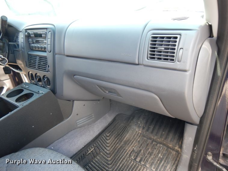 image for item DG6405 2002 Ford Explorer XLS  SUV