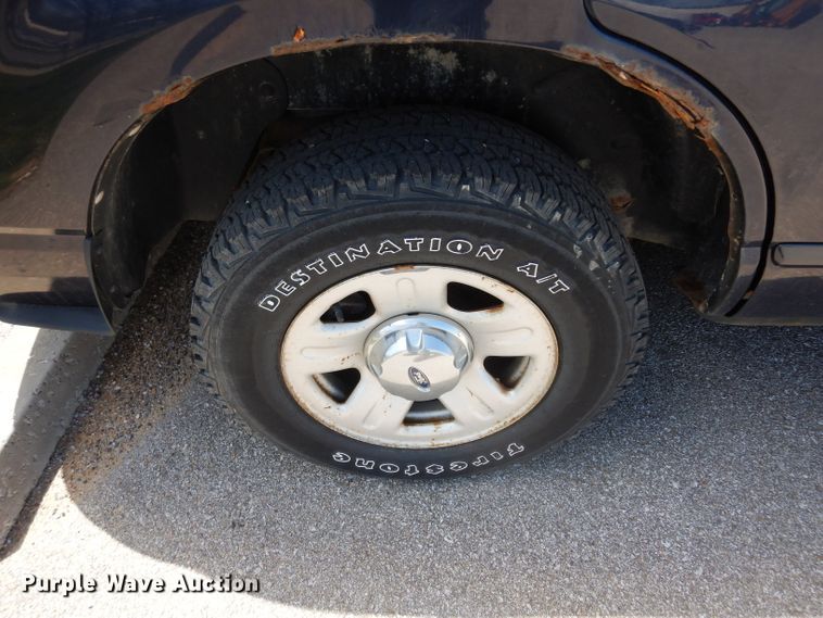 image for item DG6405 2002 Ford Explorer XLS  SUV