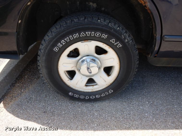 image for item DG6405 2002 Ford Explorer XLS  SUV