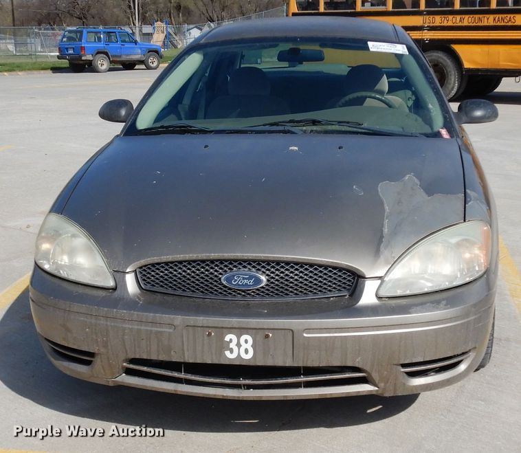 image for item DG6431 2005 Ford Taurus