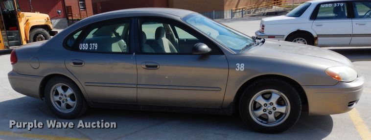 image for item DG6431 2005 Ford Taurus