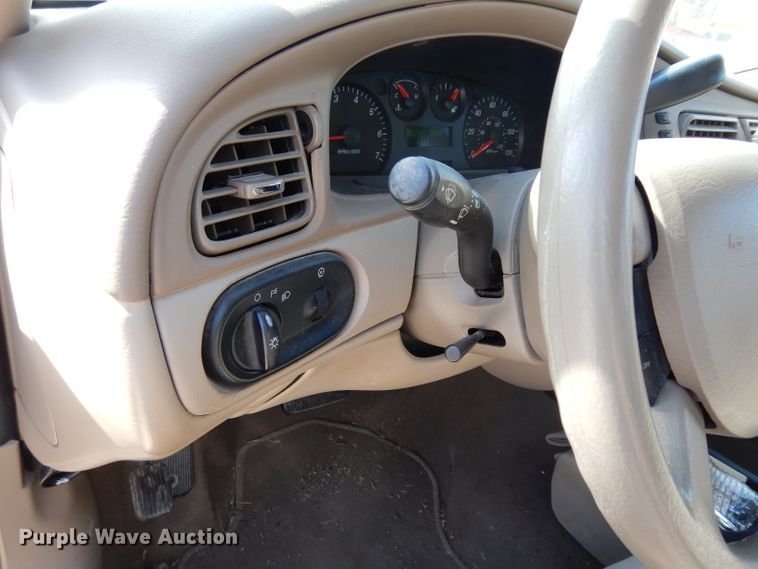 image for item DG6431 2005 Ford Taurus