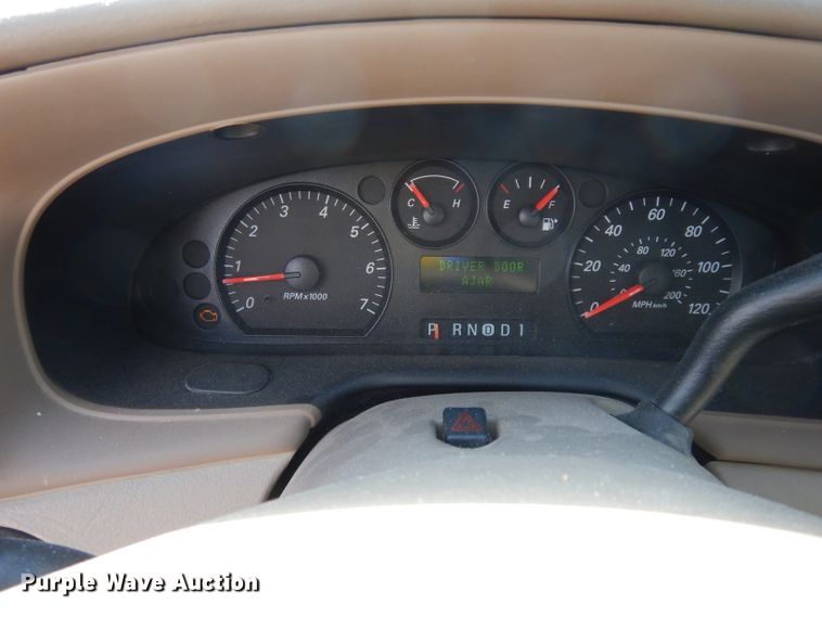 image for item DG6431 2005 Ford Taurus