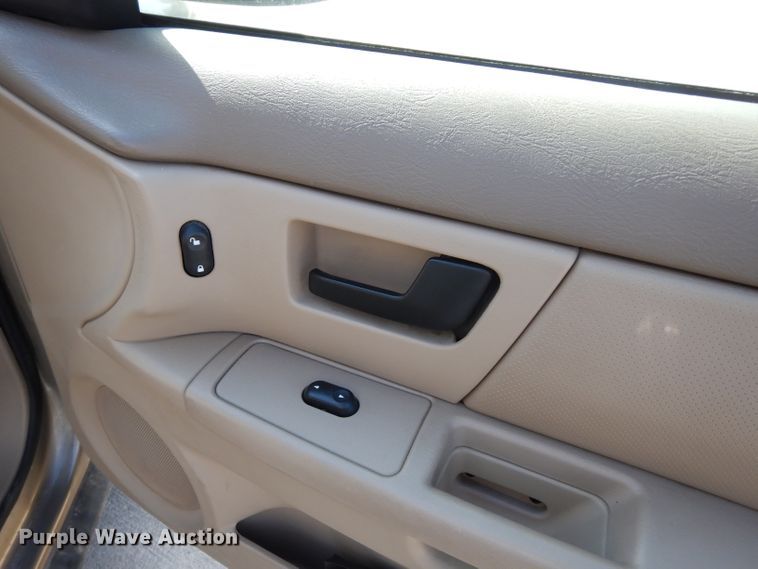 image for item DG6431 2005 Ford Taurus