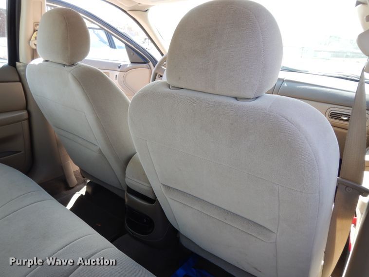 image for item DG6431 2005 Ford Taurus