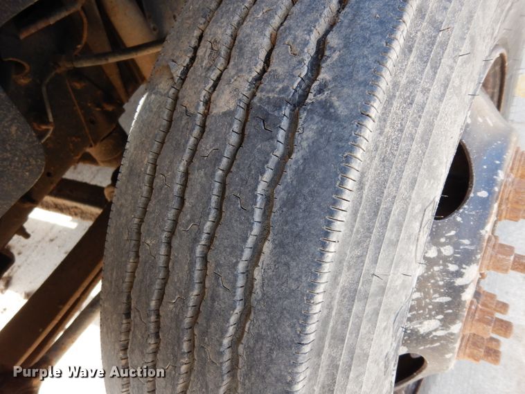 image for item DG6432 1999 Chevrolet CV2000 school bus