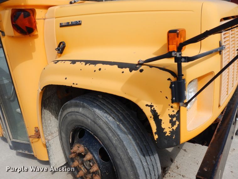 image for item DG6432 1999 Chevrolet CV2000 school bus