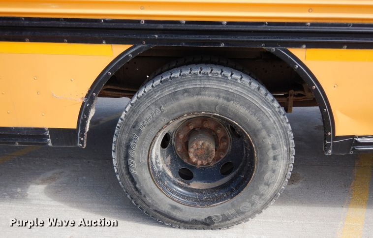 image for item DG6432 1999 Chevrolet CV2000 school bus