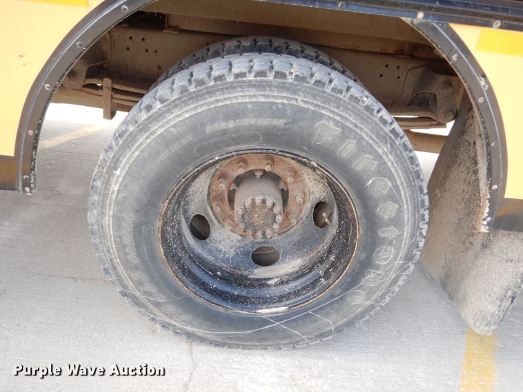 image for item DG6432 1999 Chevrolet CV2000 school bus