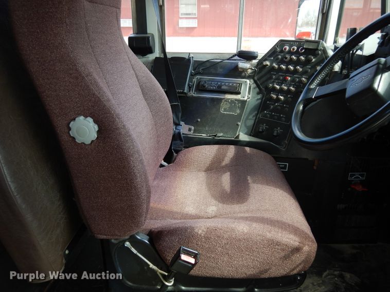 image for item DG6432 1999 Chevrolet CV2000 school bus