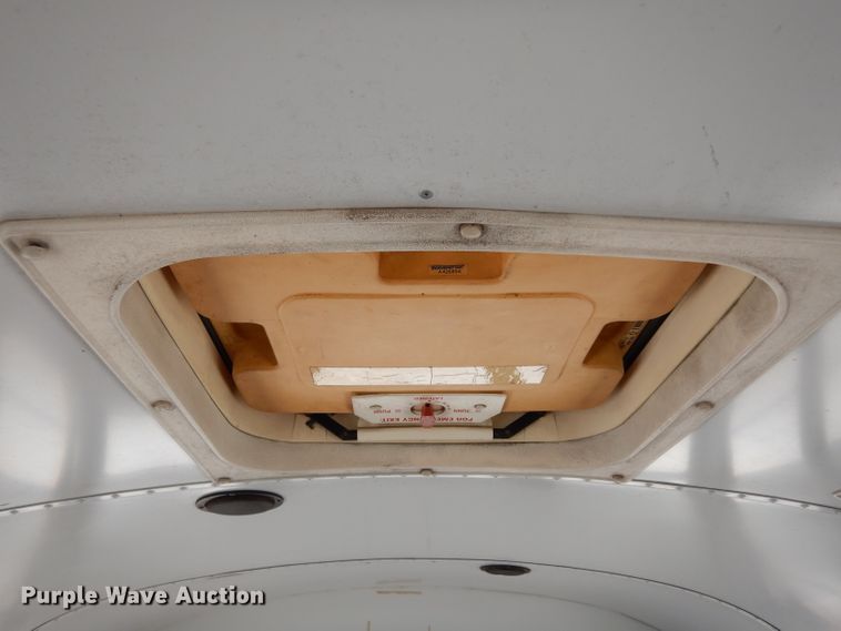 image for item DG6432 1999 Chevrolet CV2000 school bus