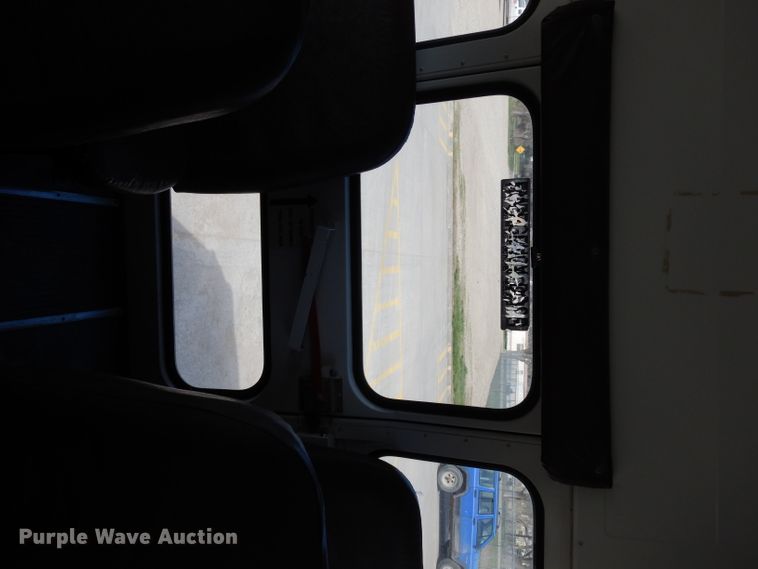 image for item DG6432 1999 Chevrolet CV2000 school bus