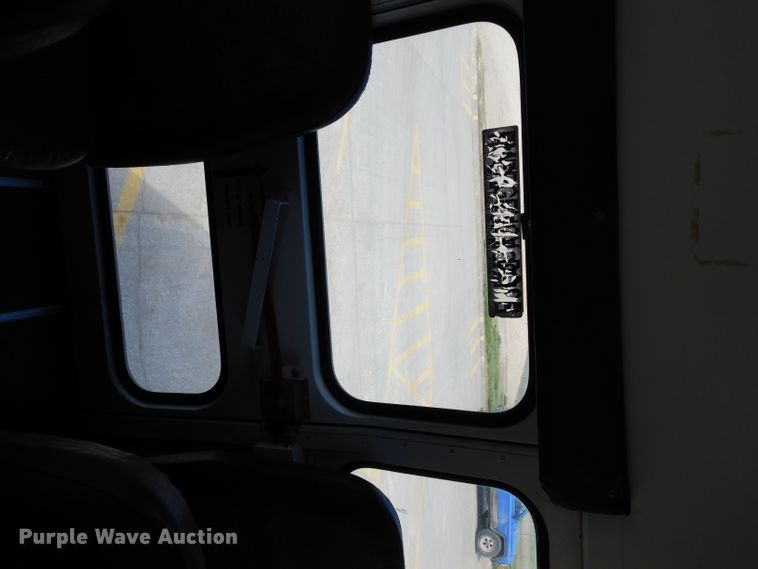 image for item DG6432 1999 Chevrolet CV2000 school bus