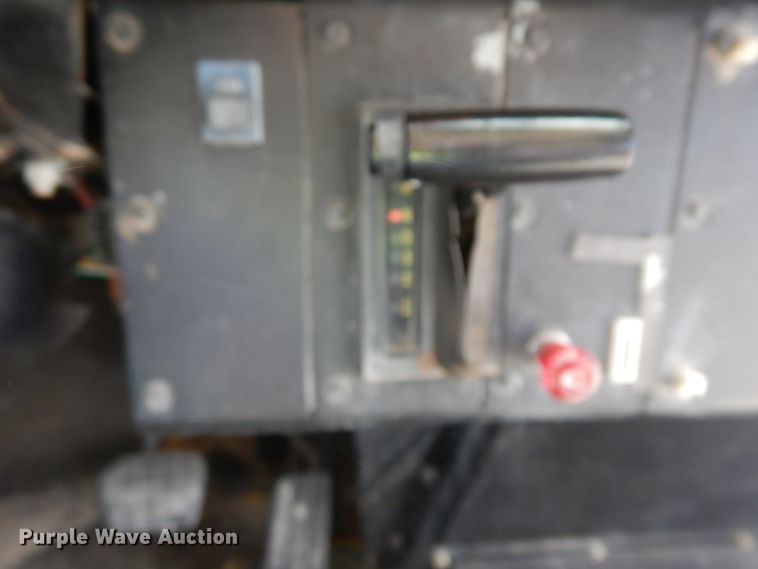 image for item DG6432 1999 Chevrolet CV2000 school bus