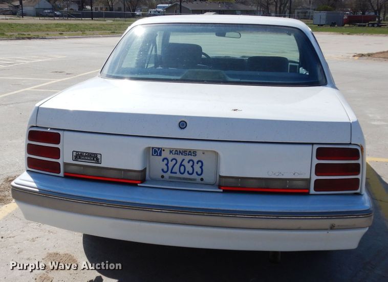 image for item DG6433 1996 Oldsmobile Ciera SL