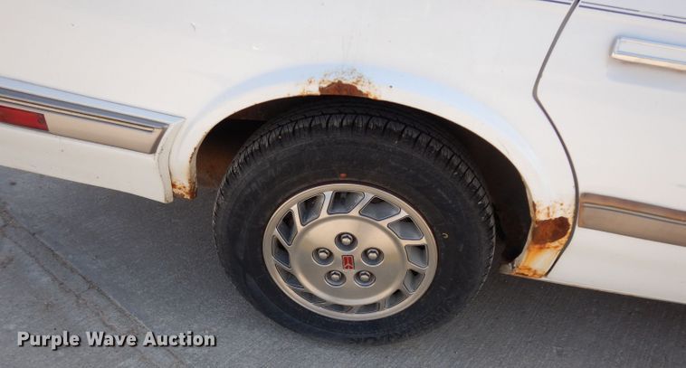 image for item DG6433 1996 Oldsmobile Ciera SL