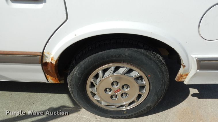 image for item DG6433 1996 Oldsmobile Ciera SL