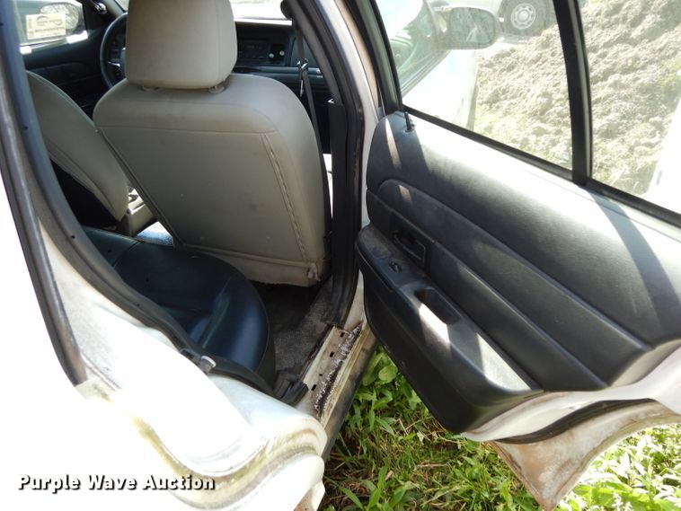 image for item DH2437 2007 Ford Crown Victoria Police Interceptor
