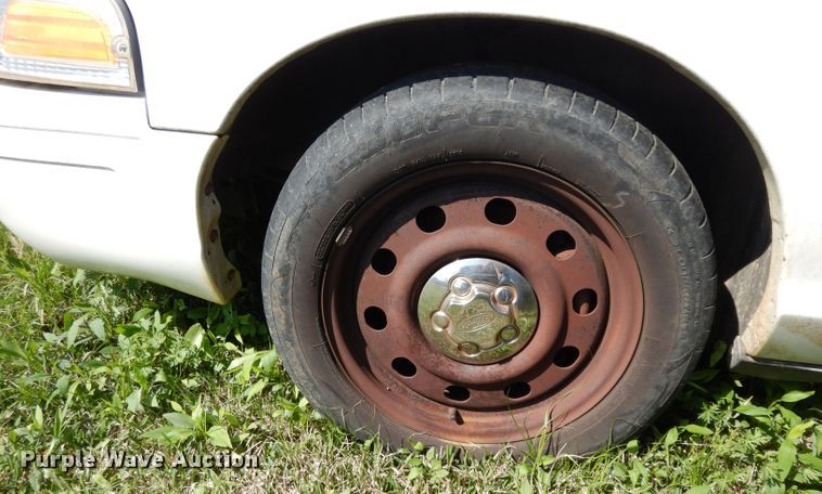 image for item DH2437 2007 Ford Crown Victoria Police Interceptor