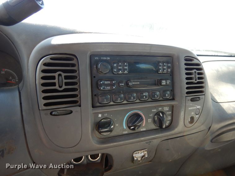 image for item DH2440 2001 Ford F150  SuperCab pickup truck