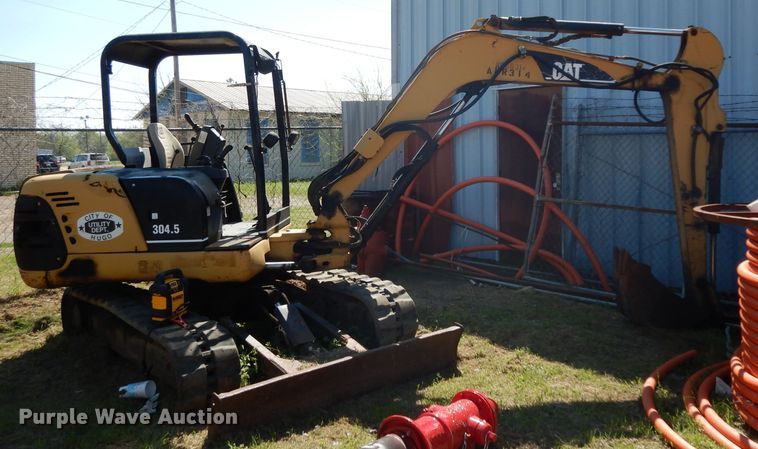 image for item DH2445 Caterpillar 304.5 mini excavator