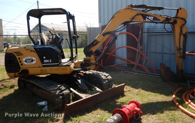 image for item DH2445 Caterpillar 304.5 mini excavator