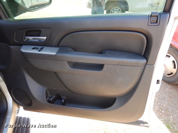 image for item DH2446 2013 Chevrolet Tahoe Police  SUV