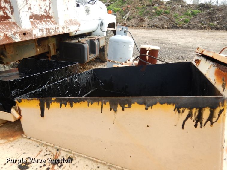 image for item DH2448 1998 SMCI asphalt trailer